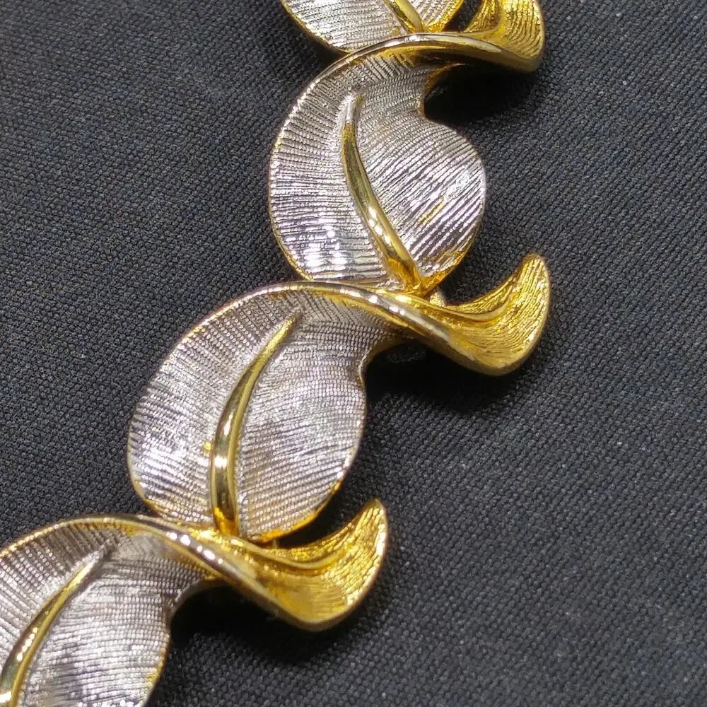 Vintage Gold and Silver Tone Leaf Choker Necklace, 1960s Mid-Century Design
